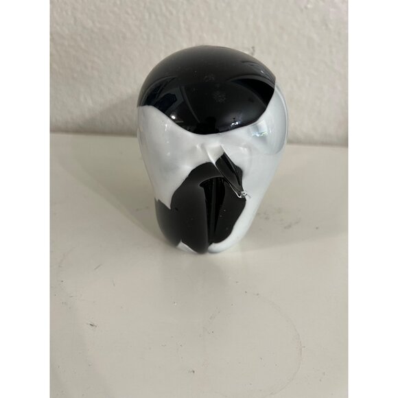 Handcrafted Glass Cow Paperweight Black & Clear Decorative Collectible Accent - Picture 4 of 5